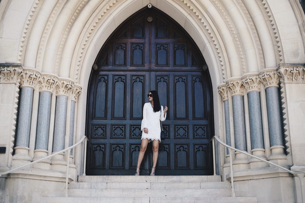 Ashley of DTKAustin has rounded up her favorite dresses for all of your Easter festivities and Easter church service. Click for more images and details to be the best dressed.