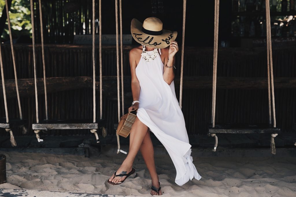 DTKAustin is sharing her must have straw summer accessories. From straw hats with fun sayings to colorful beach totes, it's all in this post! Click for more information and photos.