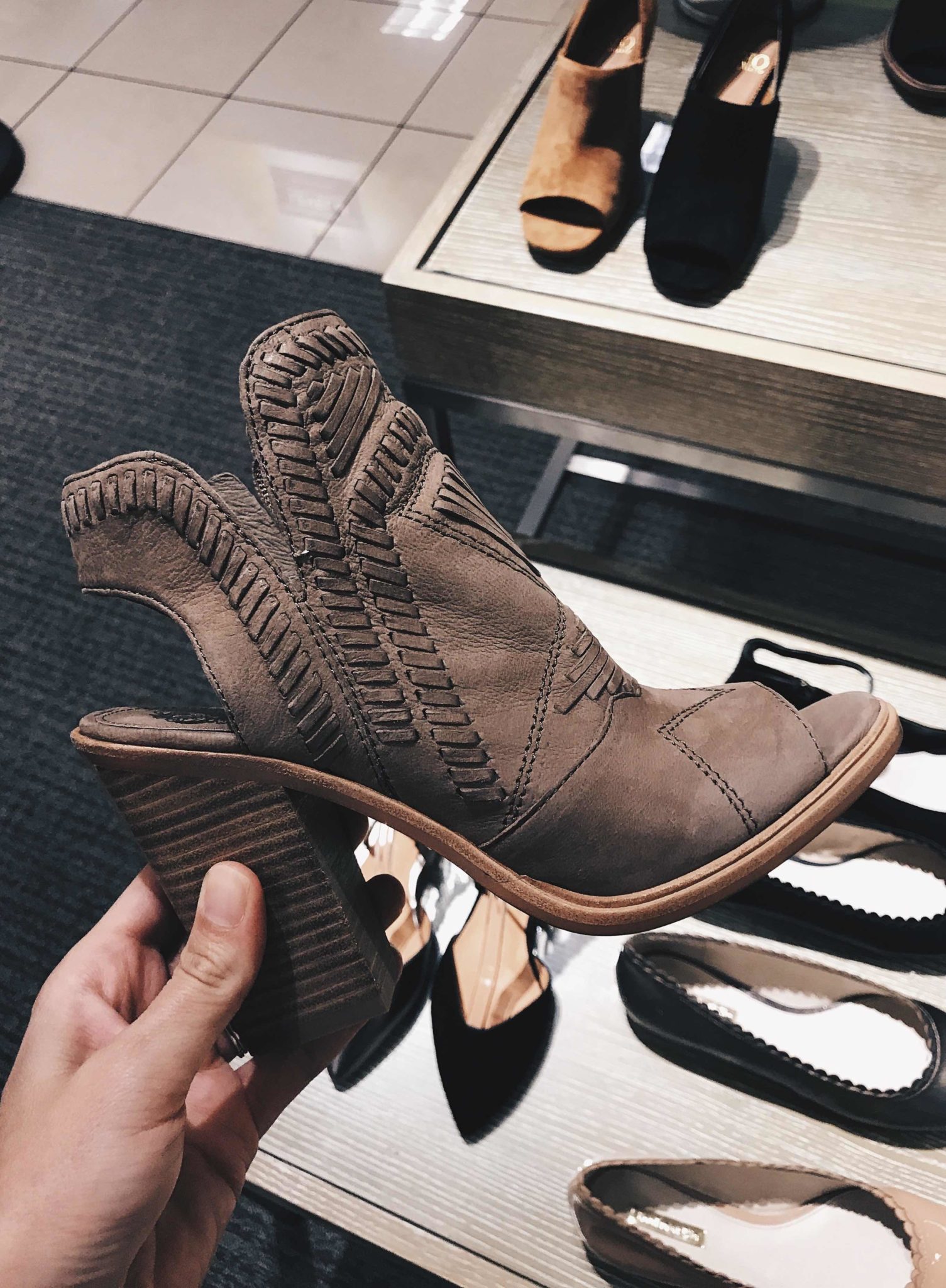 Austin Blogger DTKAustin is sharing her top must-have pieces from the 2017 Nordstrom Anniversary Sale. Vince Camuto Suede Booties | nordstrom sale must haves | what to buy from the nordstrom anniversary sale || Dressed to Kill