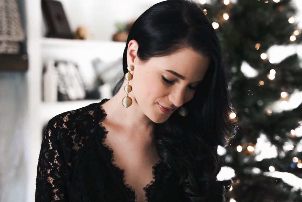DTKAustin shares her go-to holiday jewelry with Baublebar. Save 25% with code GIFT25!