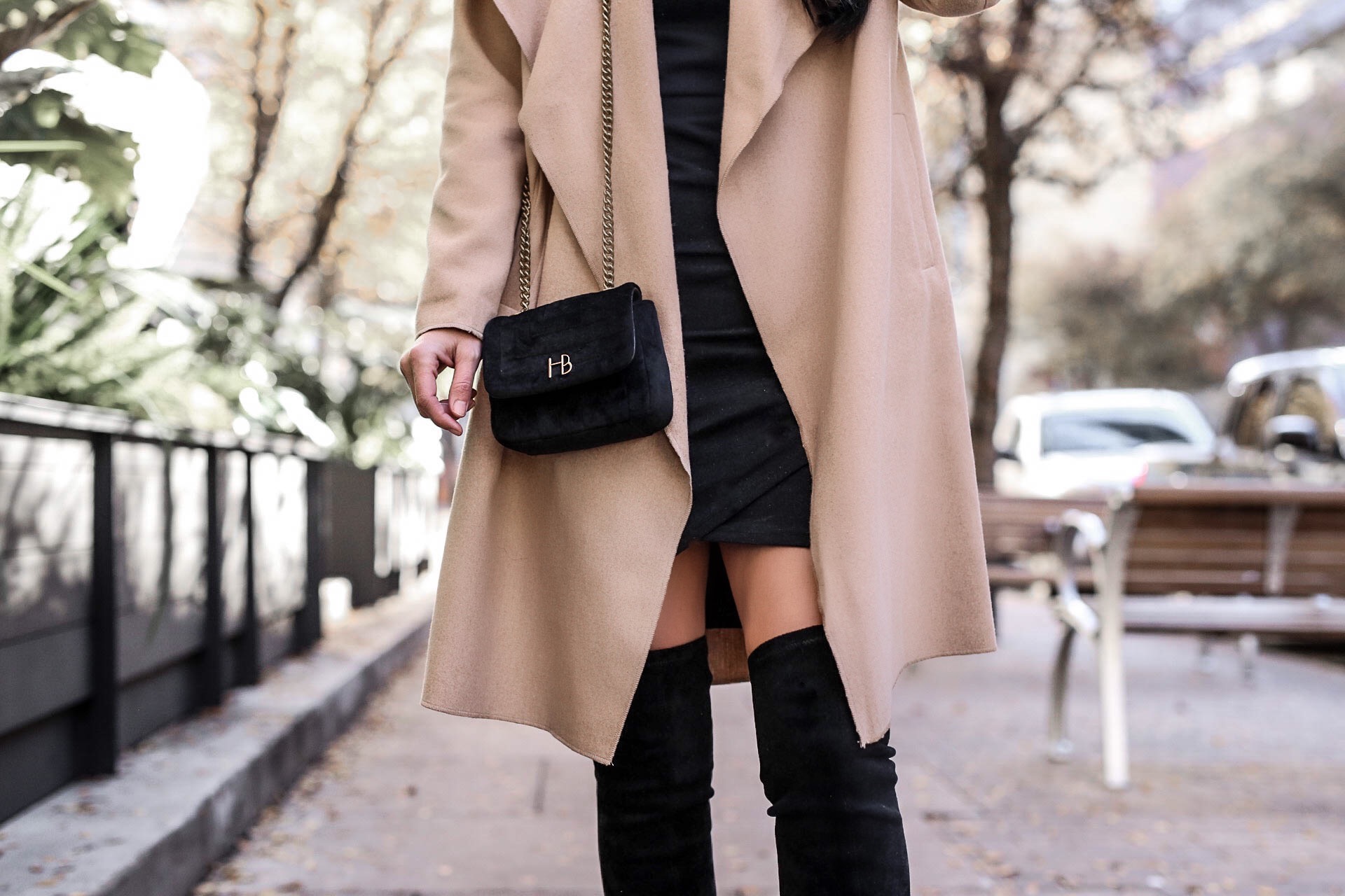 DTKAustin shares her top affordable coats from Chicwish that are under $100. Handbag from Henri Bendel, OTK boots from Goodnight Macaroon. -  10 Must-Have Classic Affordable Coats for Winter by Austin fashion blogger Dressed to Kill