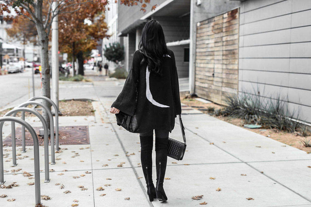 DTKAustin shares how to pull off an all black look as well as why she has an affinity for stars and moons. Cardigan from Show me Your Mumu.
