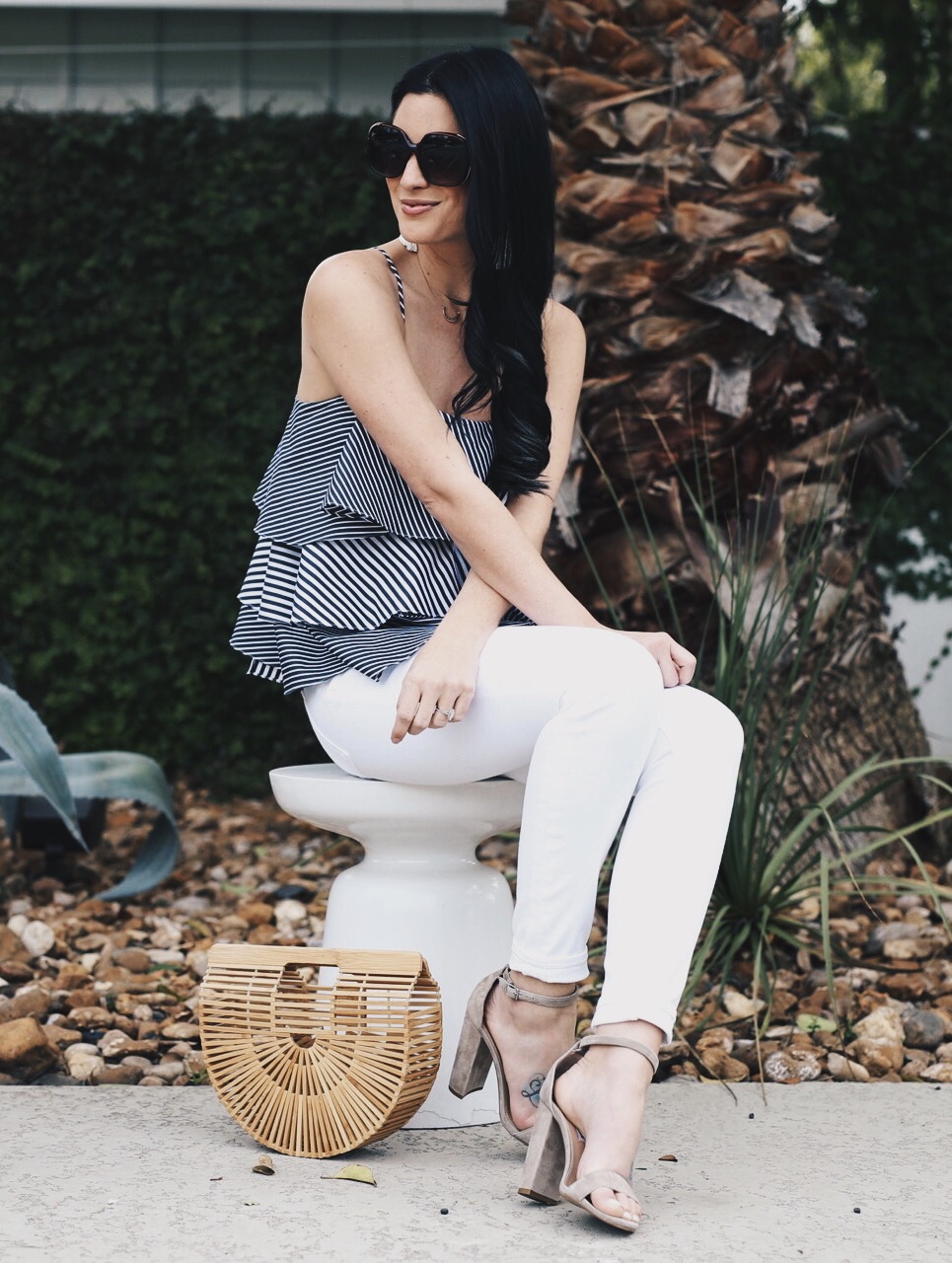 how to find the best pair of white denim | summer outfit ideas | white denim | what to pack for summer vacation | summer style ideas || Dressed to Kill #whitedenim #summeroutfit #packingtips - Finding the Perfect Pair of White Denim by popular Austin fashion blogger Dressed to Kill
