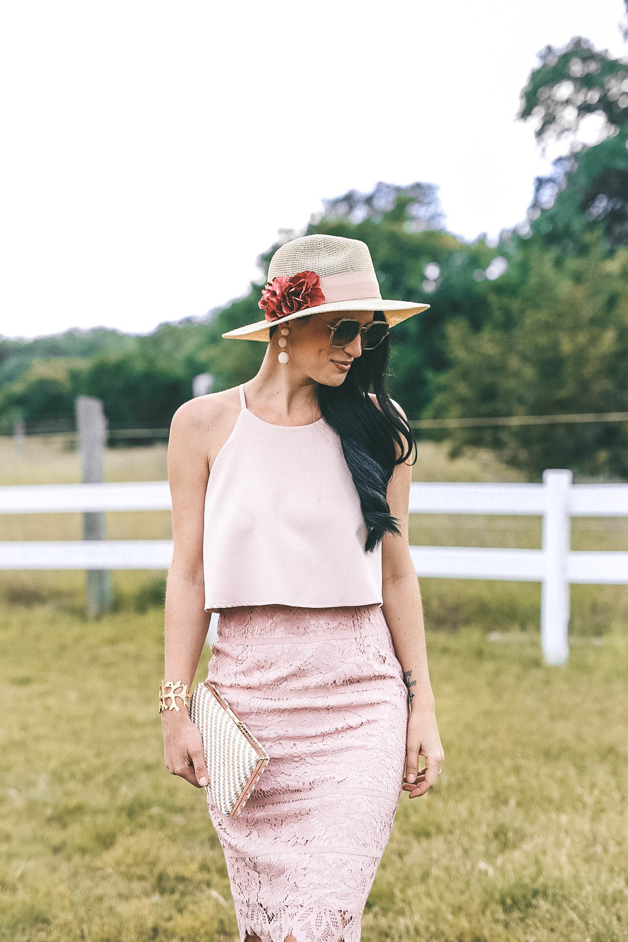 DTKAustin shares three of her favorite Kentucky Derby inspired looks. Whether you are going to a Derby party or the Derby itself, you are set with these fascinating hats and accessories. || Dressed to Kill #kentuckyderby #derby #derbylooks #kentuckyderbyhat #DIYDerbyHatWhat to Wear to a Kentucky Derby Party featured by popular Austin Fashion blogger, Dressed to Kill. 
