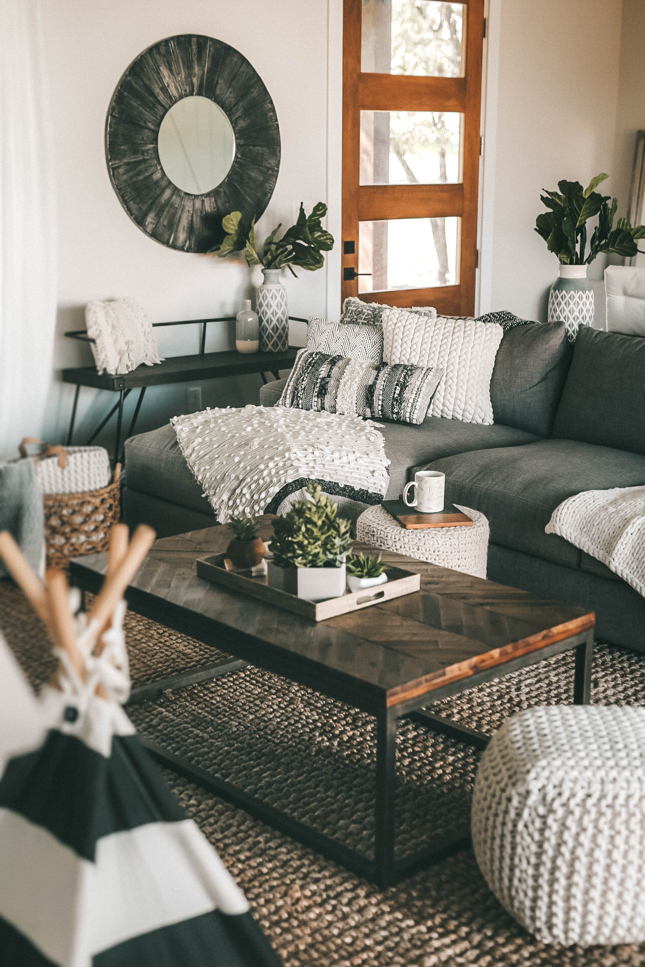 DTKAustin shares a sneak peek into her newly built home. She styled the modern farmhouse with Nordstrom Home Decor on a budget. - Fall Home Decor for a Cozier Home with Nordstrom Decor featured by popular Austin life and style blogger, Dressed to Kill