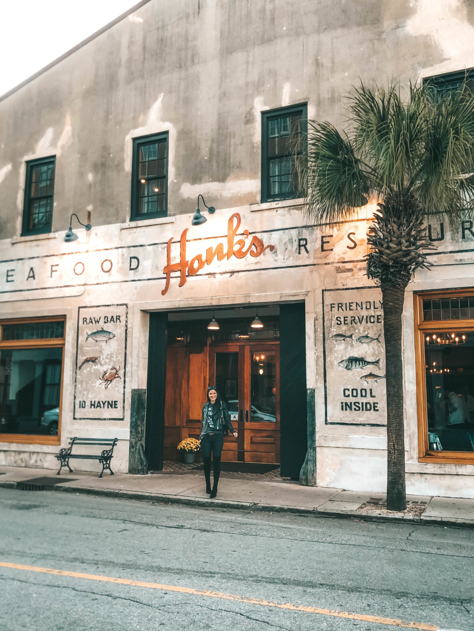 #Charleston #CharlestonSC #CharlestonVacation #volvocars #NewS60 #Middletonplace #southernplantation #helicoptertour #rainbowrow #thedewberry | Volvo | A Weekend in Charleston: the Best Things to Do featured by top Austin travel blogger Dressed to Kill